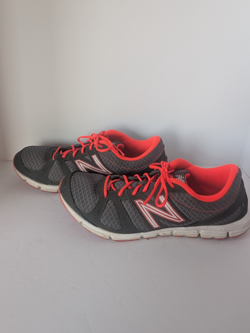 New Balance 550 v3 Dark Gray with Coral Accent Running Shoes - Picture 3 of 8